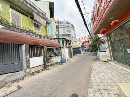 Bán nhà mặt tiền Đường 19 Linh Chiểu, cạnh ĐH Ngân hàng, ngang 9.6m, đường 14m, DT 183m2, giá tốt